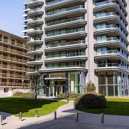 Flat Baptiste アパート *